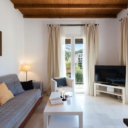 Tati Apartment คัสซิโอปี ภายนอก รูปภาพ
